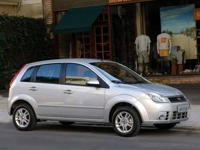 Ford Fiesta 5 tej generacji [zmiana stylizacji] BR hatchback 5 drzwiowy. 1.6 Flex MT (2009 2010)