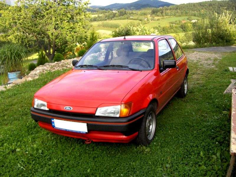 3 drzwiowy hatchback 3 drzwiowy Ford Fiesta 1.1i MT (1989 1996)