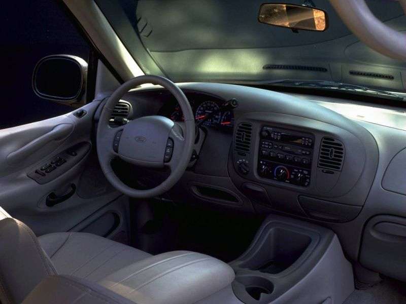 Ford Expedition SUV pierwszej generacji 5.4 AT AWD (1997 1998)