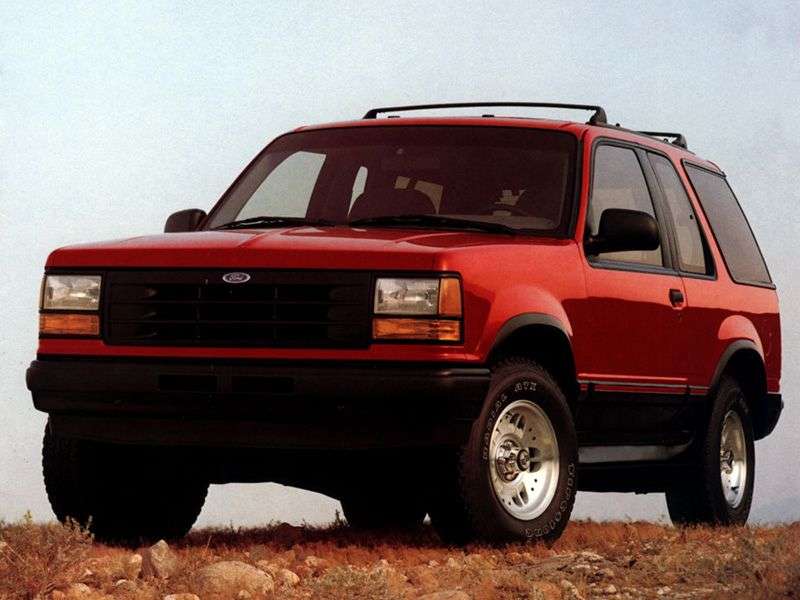 3 drzwiowy sportowy SUV Ford Explorer pierwszej generacji 4,0 MT 4x4 (1990 1994)