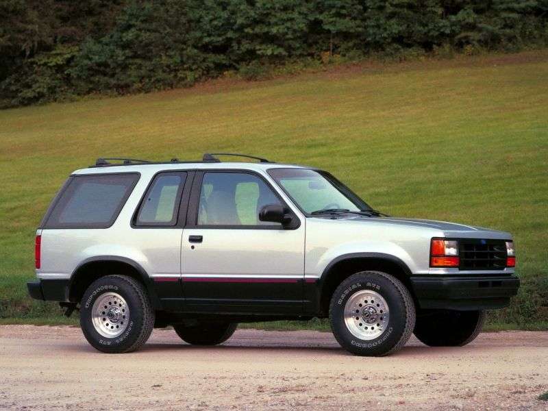 3 drzwiowy sportowy SUV Ford Explorer pierwszej generacji 4,0 MT 4x4 (1990 1994)
