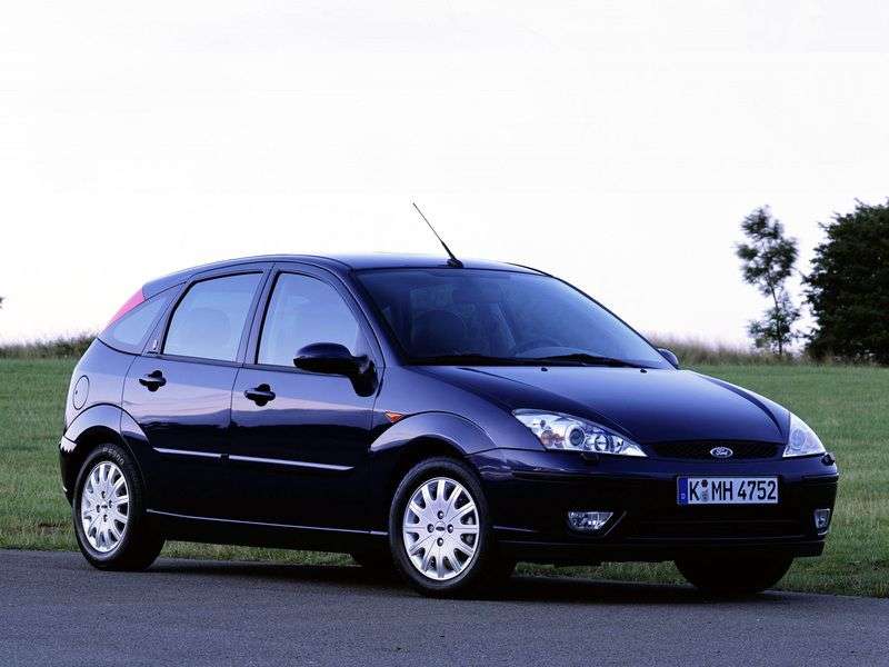 Ford Focus 1st generation [restyling] 5 bit hatchback 2.0 AT (2001–2004)