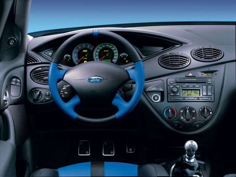 Ford Focus 1st generation [restyling] RS hatchback 3 bit. 2.0 MT (2002–2004)