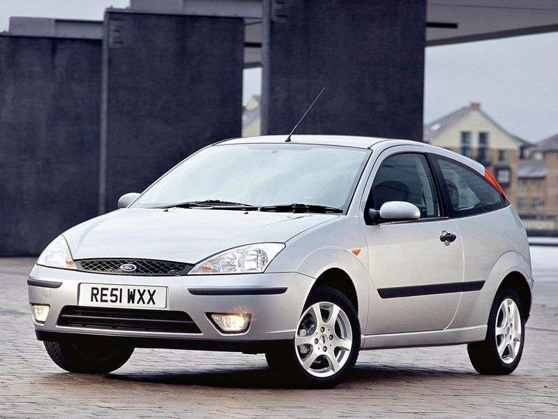 Ford Focus 1st generation [restyling] 3 bit hatchback 1.8 MT (2001–2004)