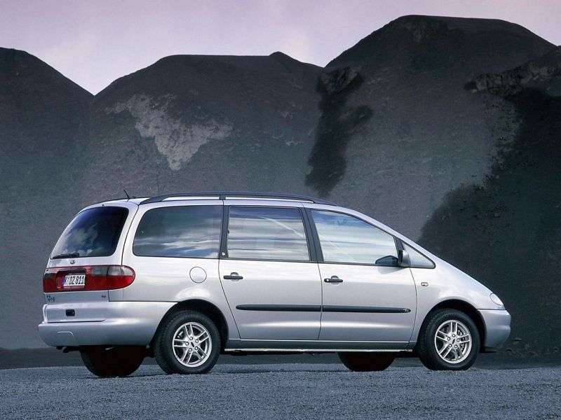 5 drzwiowy minivan Ford Galaxy pierwszej generacji 2,3 MT (1997 2000)