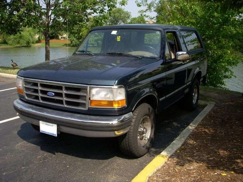 Ford Bronco 5th generation SUV 5.8 AT (1992–1998)