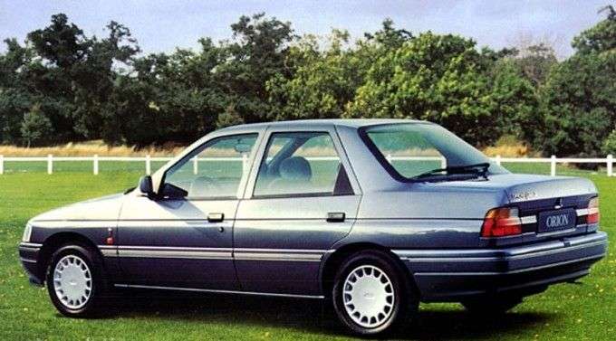 Ford Escort 5. generacji [zmiana stylizacji] sedan 1.4 MT (1992 1995)