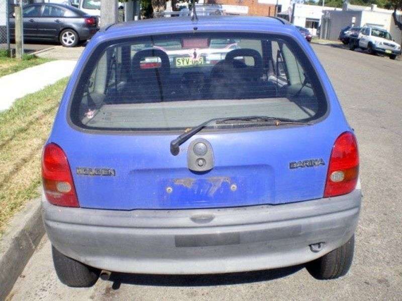 Holden Barina hatchback trzeciej generacji 1.4 AT (1997 2000)