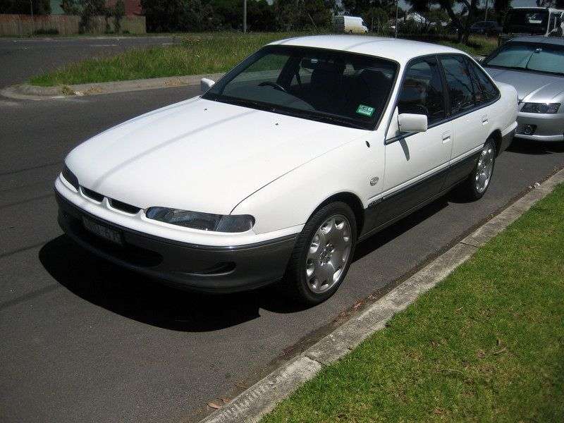 Holden Calais 2. generacja sedan 3.8 AT (1988 1996)