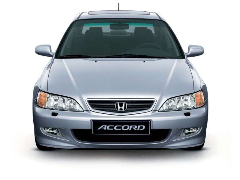 Honda Accord 6 generation sedan 1.6 MT (1998–2002)