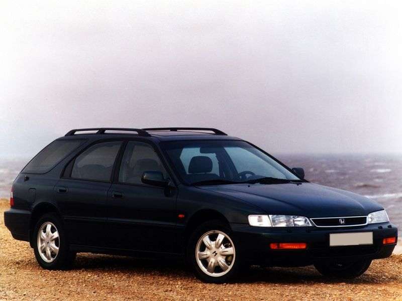 Honda Accord 5. generacja [zmiana stylizacji] Estate 2.2 MT (1996 1998)
