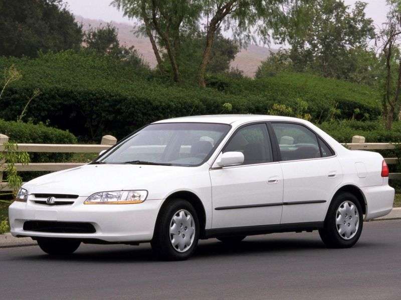 Honda Accord 6 generation US spec sedan 4 doors. 2.3 AT (1998 2000)