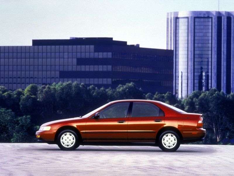 Honda Accord 5 generation US spec sedan 4 doors. 1.8 AT (1993–1998)