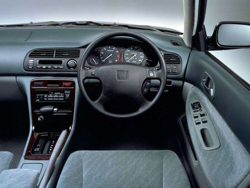Honda Accord 5 generation JP spec sedan 4 doors. 2.2 MT (1993–1998)