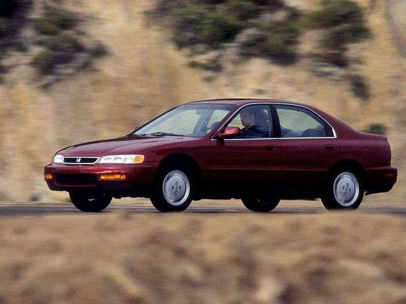 Honda Accord 5 generation US spec sedan 4 doors. 2.2 MT (1993–1998)