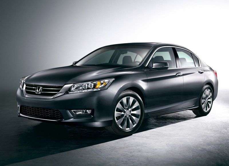 Honda Accord sedan dziewiątej generacji 2.4 AT Elegance (2013) (2012 obecnie)