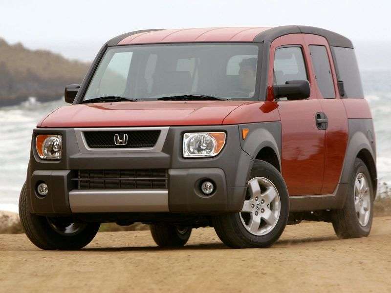 Honda Element crossover pierwszej generacji 2.4 MT (2003 2006)