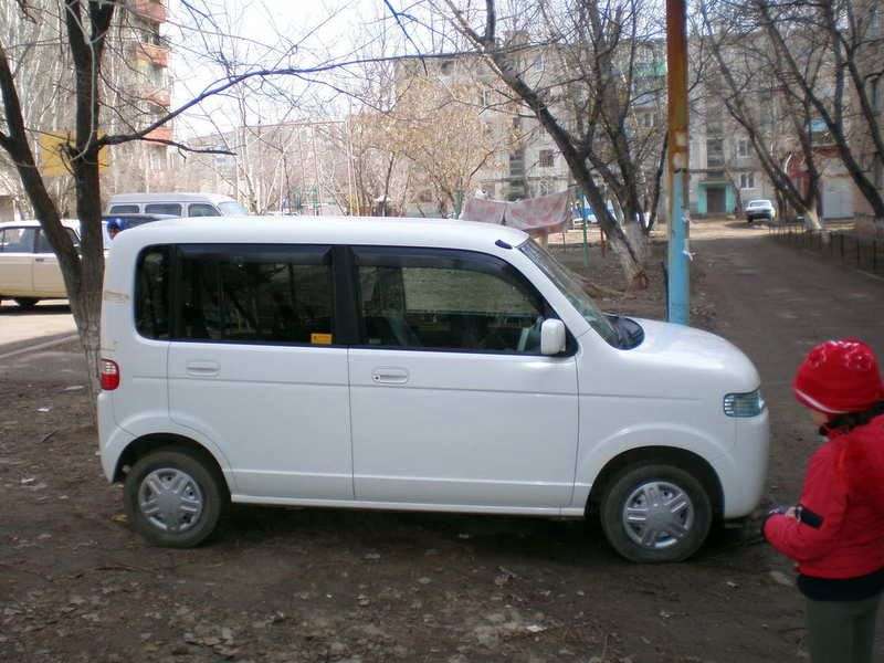 Honda Thats the 1st generation minivan 0.7 AT Turbo (2002–2006)