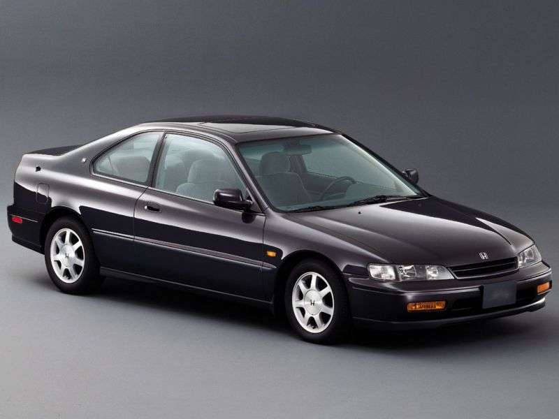 Honda Accord 5th generation [restyling] coupe 2.2 MT (1996–1998)