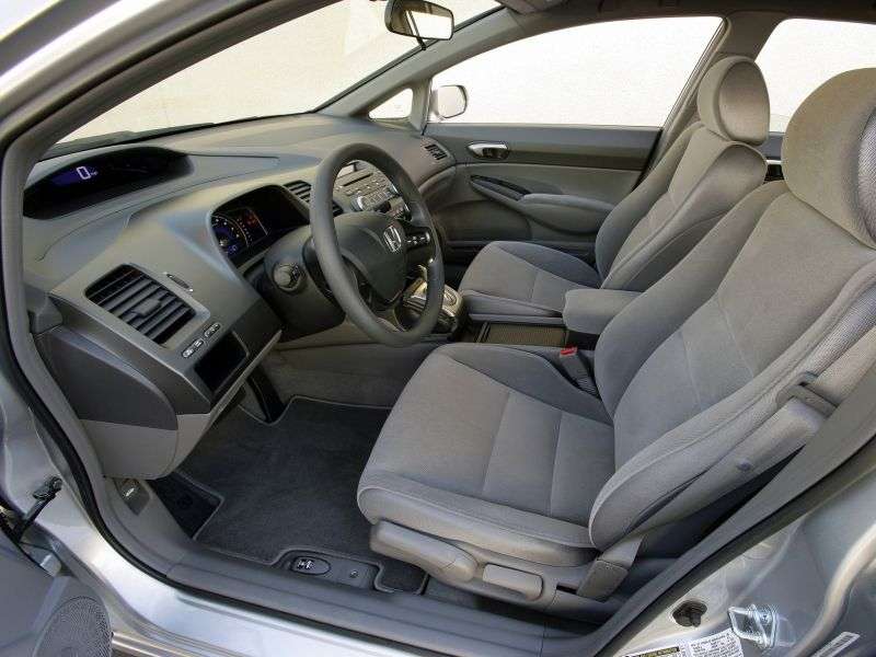 Honda Civic 8 generacji sedan 4 drzwiowy 1.8 MT Elegance (2006 2008)