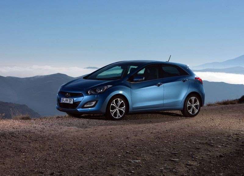 Hyundai i30 GD hatchback 5 drzwiowy 1,6 AT Citivision (2013) (2012 obecnie)