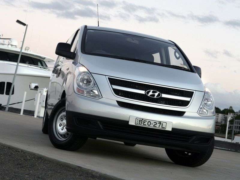 Hyundai iLoad van pierwszej generacji 2.5 CRDi MT (2007 obecnie)