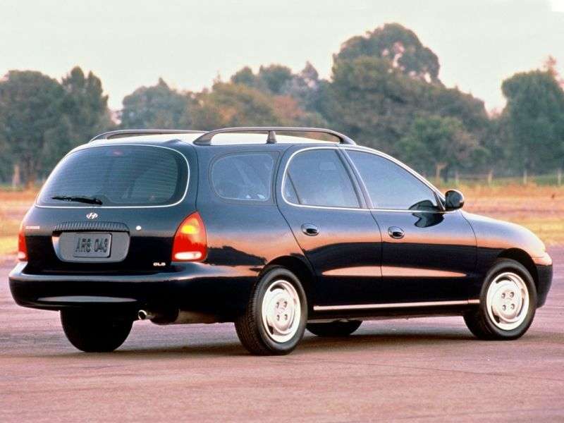 Hyundai Avante J2 Touring kombi 1.5 AT (1996 1998)