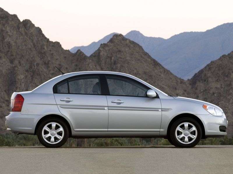 Hyundai Verna MC sedan 1.4 MT (2006 2009)