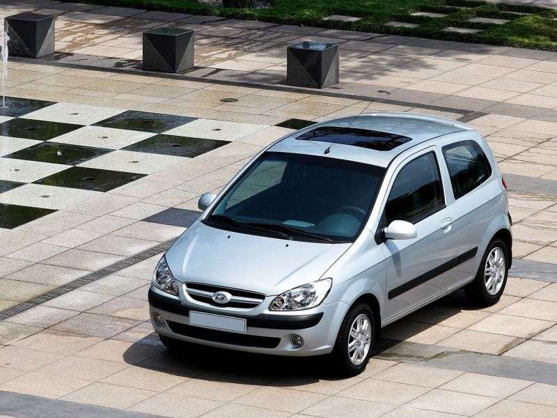 Hyundai TB [zmiana stylizacji] hatchback 3 drzwiowy pierwszej generacji. 1,4 AT (2005 2009)