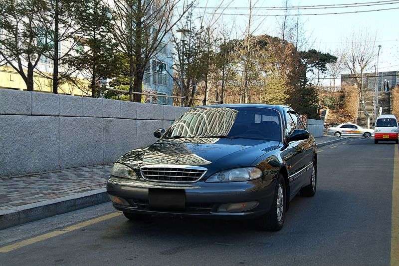 Hyundai Marcia 1st generation sedan 2.0 AT (1995–1998)