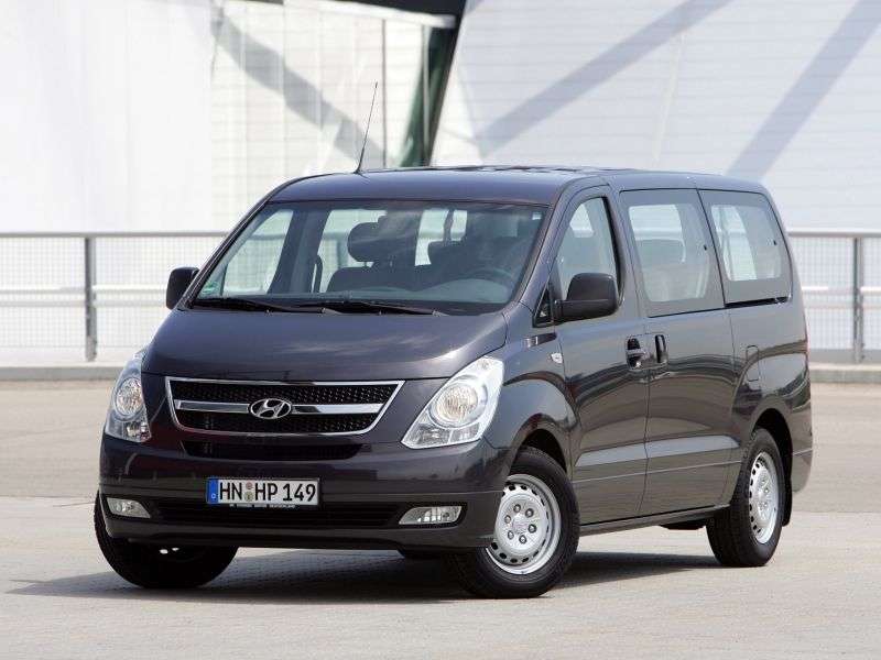 Hyundai H 1 Grand StarexMinibus 2.5 CRDi 6MT Base (2011) (2007 – present)