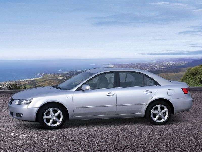 Hyundai NF sedan pierwszej generacji 3.3 AT (2005 2008)