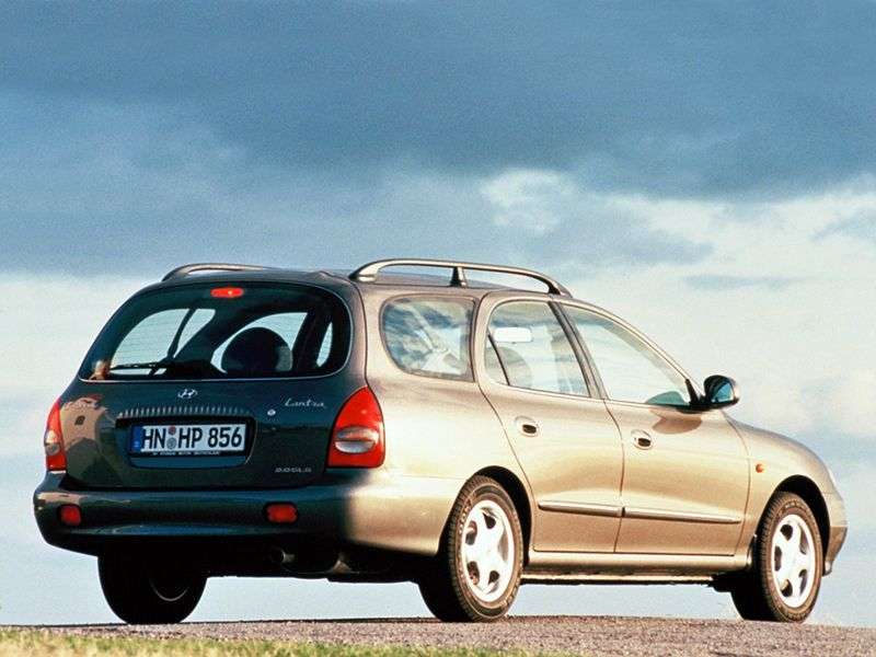 Hyundai Lantra J2 [restyled] Sportswagon wagon 2.0 MT (1998–2000)