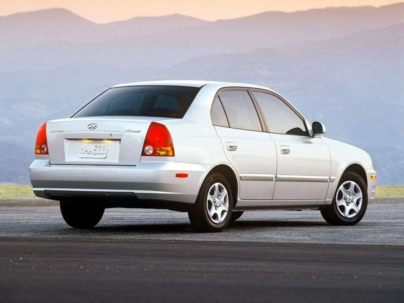 Hyundai Accent LC [zmiana stylizacji] sedan 1.5 MT (2002 2006)