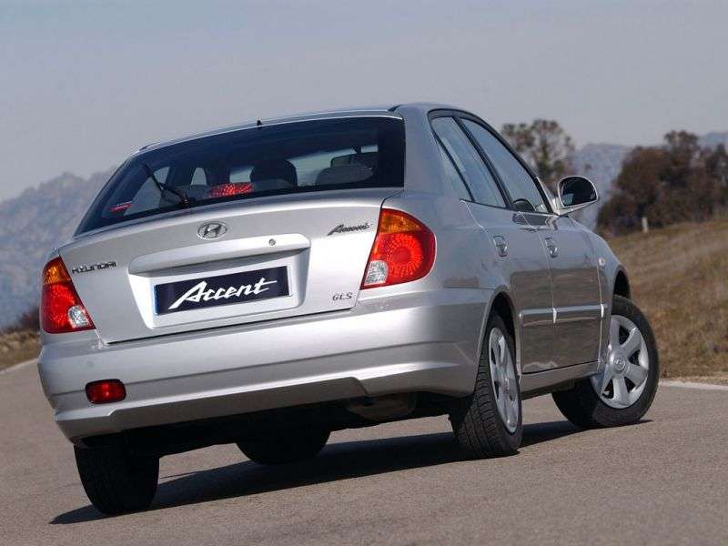 Hyundai Accent LC [zmiana stylizacji] hatchback 5 drzwiowy. 1,5 MT (2002 2006)