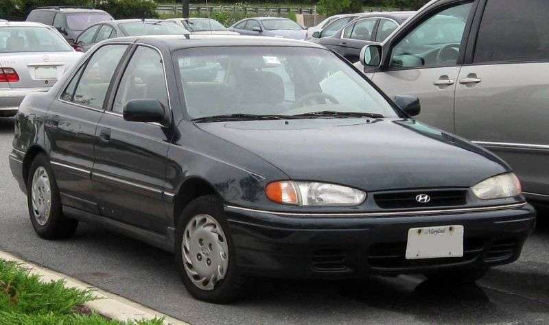 Hyundai Elantra J1 [restyling] 1.5 MT sedan (1993–1995)