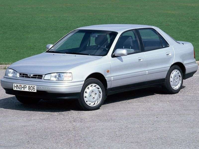 Hyundai Elantra J1 sedan 1.5 AT (1990–1993)