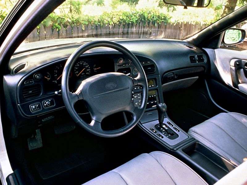 Infiniti Q45 sedan pierwszej generacji Q45 AT (1989 1996)