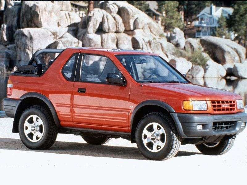 Isuzu Rodeo 3 drzwiowy SUV pierwszej generacji. 2,2 MT (1998 obecnie)