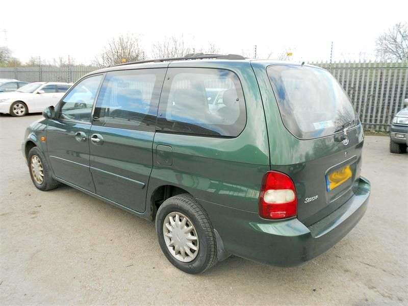 Kia Sedona minivan pierwszej generacji 2.5 MT (1999 2001)