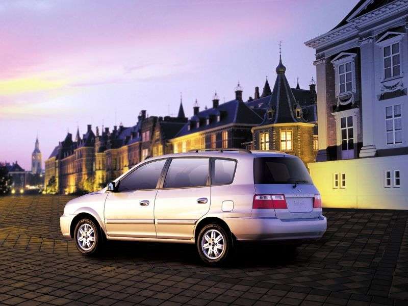 Kia Carens 2nd generation minivan 1.8 MT (2002–2004)