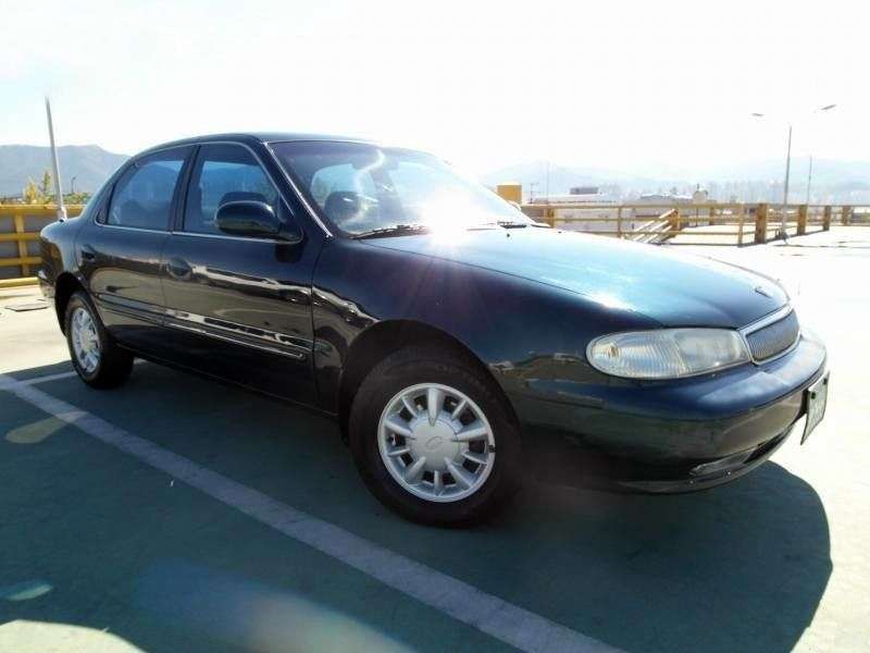 Kia Credos sedan 1.generacji 2.0 AT (1995 1998)