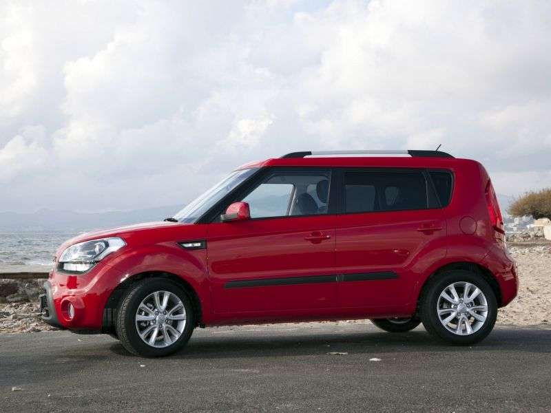 Kia Soul 1st generation [restyled] 1.6 CRDi AT Luxe hatchback (2012) (2011 – n.)