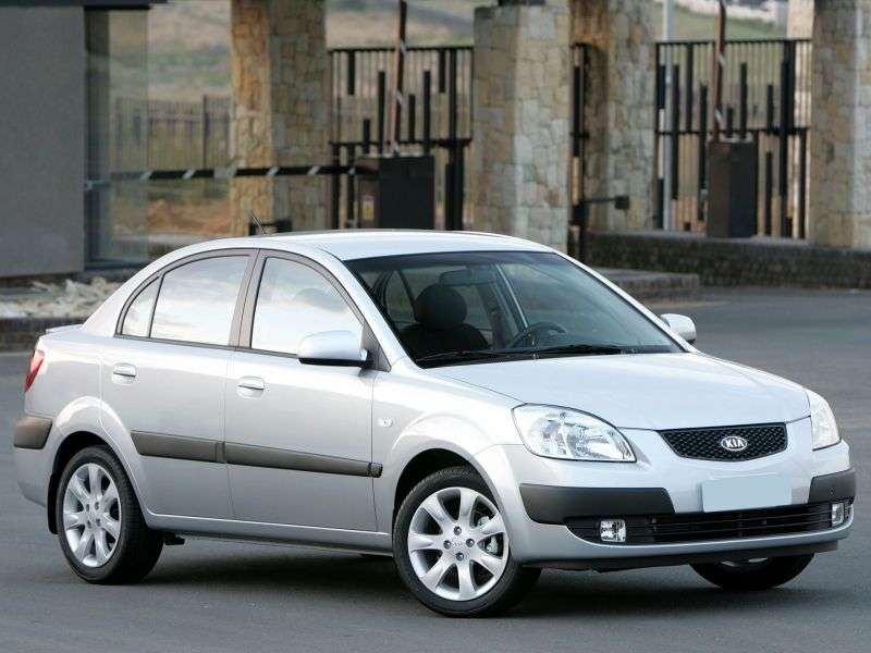 Kia Rio 2.generacji sedan 1.6 MT (2005 2009)