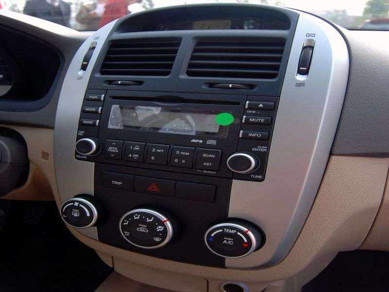 Kia Cerato 1st generation [restyling] 1.6 MT hatchback (2007–2009)