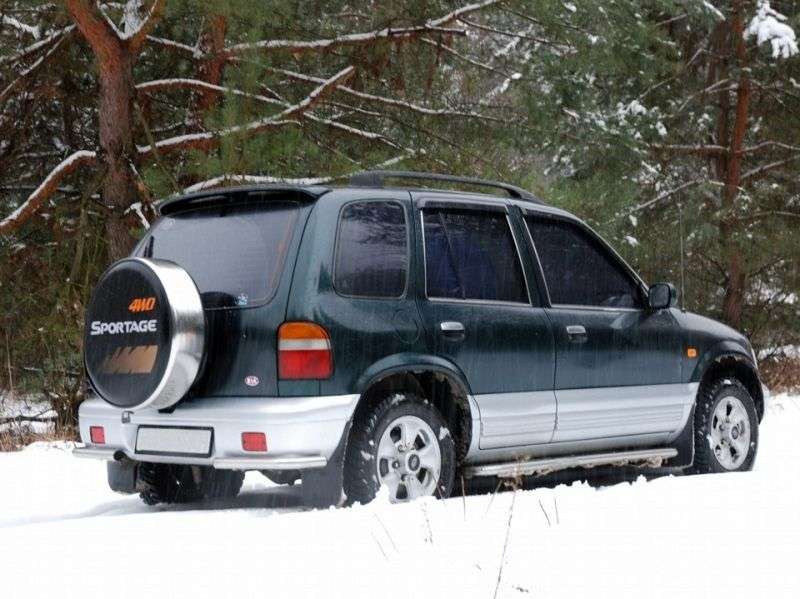 5 drzwiowy SUV Kia Sportage pierwszej generacji 2,0 MRi MT (1995 1999)