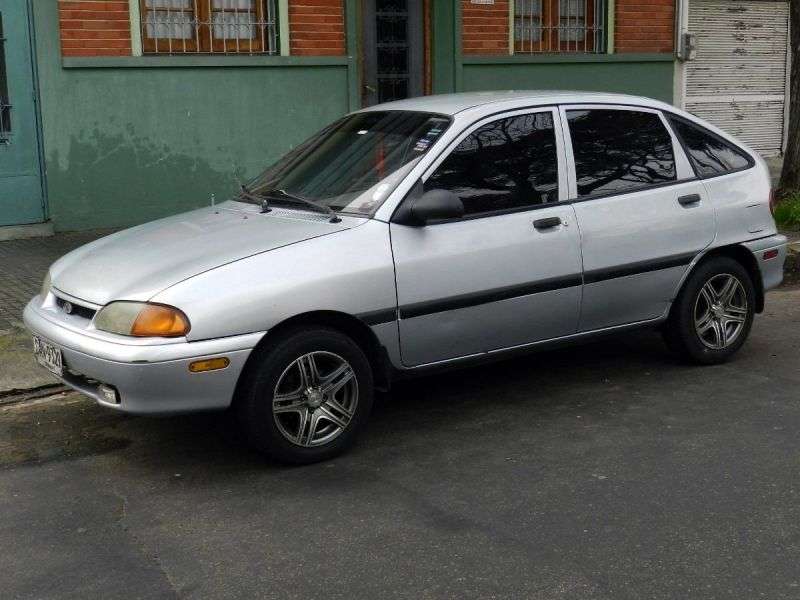 Kia Avella hatchback 1. generacji 1.3 AT (1995 1996)