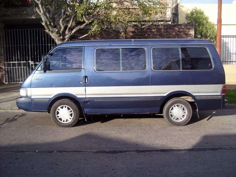 Kia Besta 1st generation [restyling] Minivan 2.2 D MT (1989–1996)