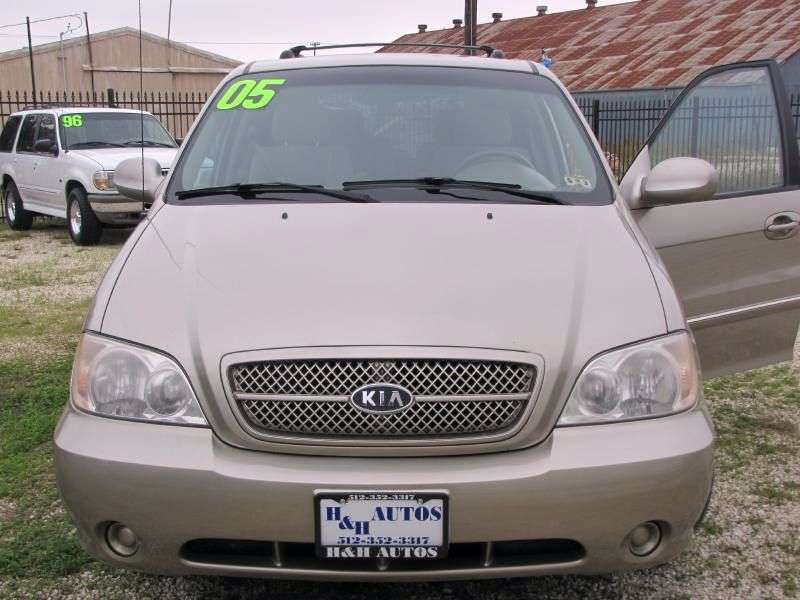 Kia Sedona 1st generation [restyled] minivan 2.9 CRDi MT (2001–2005)