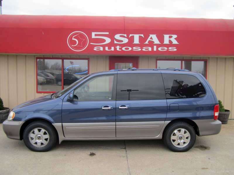 Kia Sedona 1st generation [restyled] minivan 2.5 MT (2001–2005)